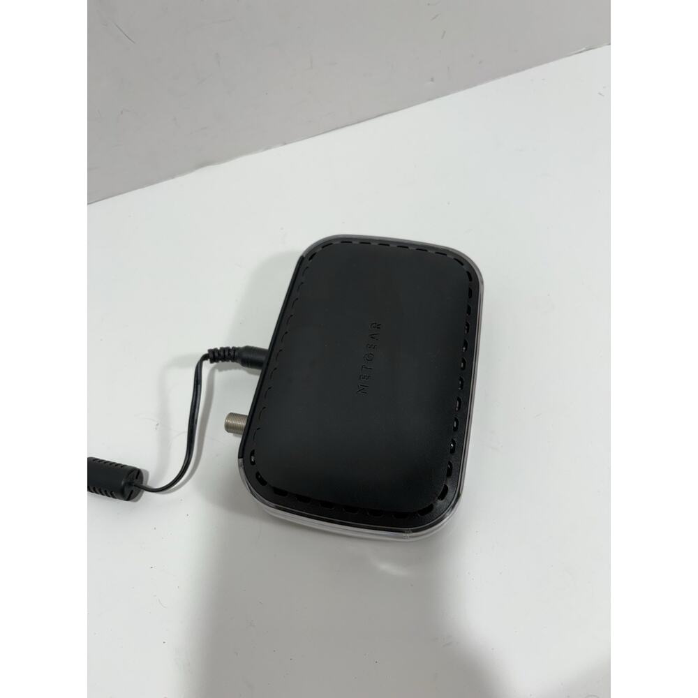 NETGEAR Cable Modem CM400 Compatible with Cable Providers - Picture 4 of 5